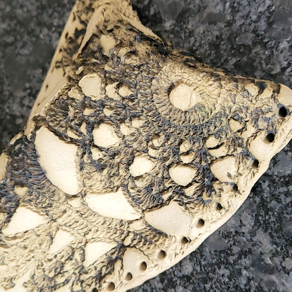 Handcrafted Clay Wall Pocket - Flower Vase - Picture 6 of 10